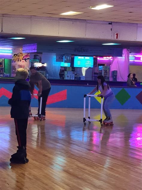 Plan Your Magical Adventure at Eln Skateland: Opening and Closing Times